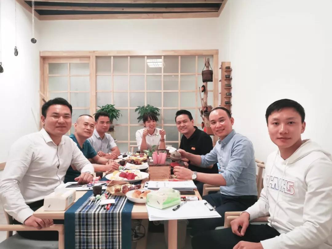 工程、材料中心管理層“裸心會(huì)”丨茶短情長(zhǎng)，一場(chǎng)來(lái)自心靈的對(duì)話！