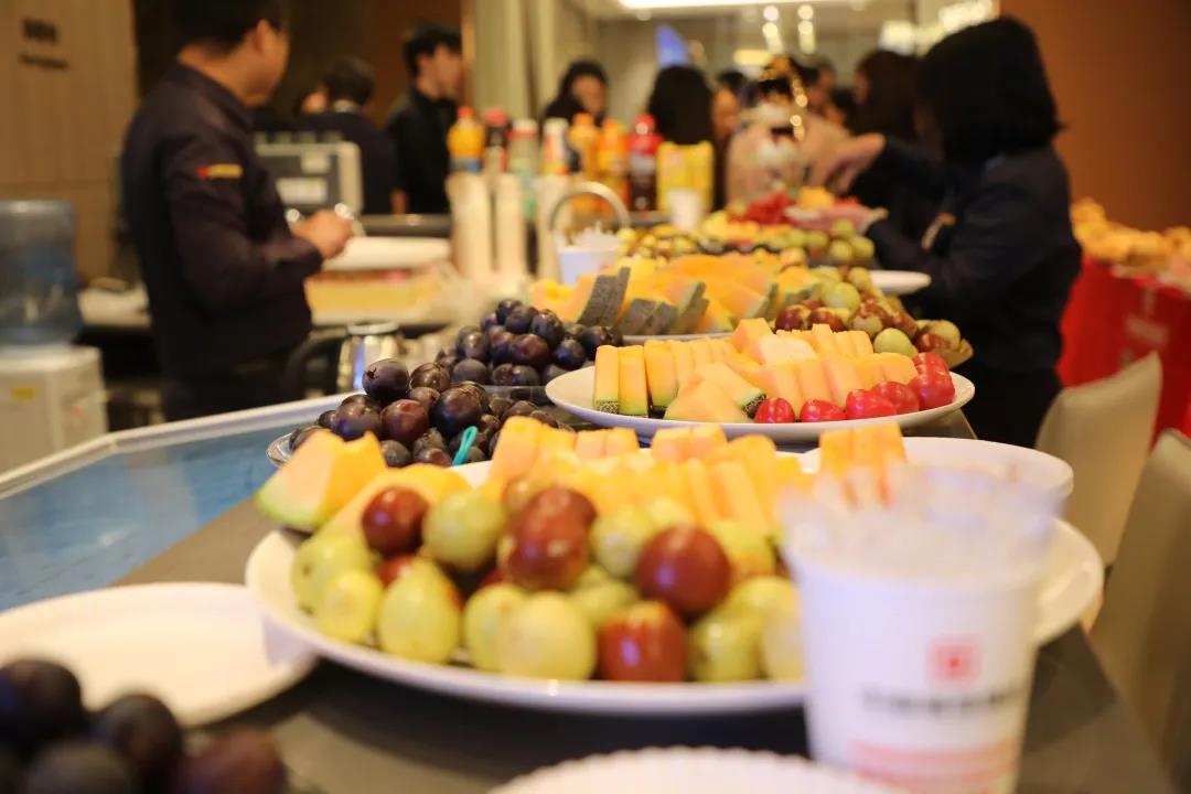 員工生日會(huì)丨金秋碩果，共度韶華，祝壽星們生日快樂(lè)！